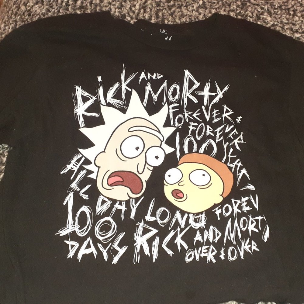 Graphic tee